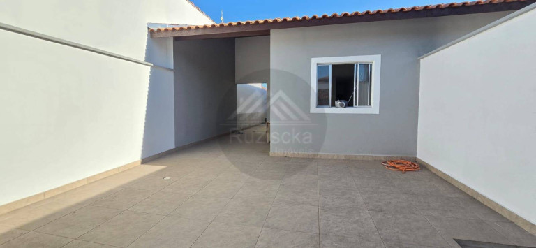 Imagem Casa com 2 Quartos à Venda, 192 m² em Jardim Valéria - Itanhaém Imagem Casa com 2 Quartos à Venda, 192 m² em Jardim Valéria - Itanhaém