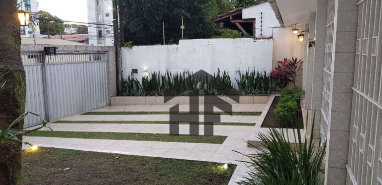 Casa com 4 Quartos à Venda ou Locação, 239 m² em Casa Forte - Recife
