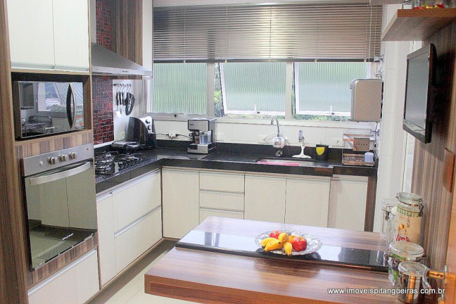 Imagem Apartamento com 4 Quartos à Venda, 110 m² em Pitangueiras - Guarujá Imagem Apartamento com 4 Quartos à Venda, 110 m² em Pitangueiras - Guarujá