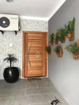 Sobrado com 4 Quartos à Venda, 172 m² em Boqueirão - Praia Grande