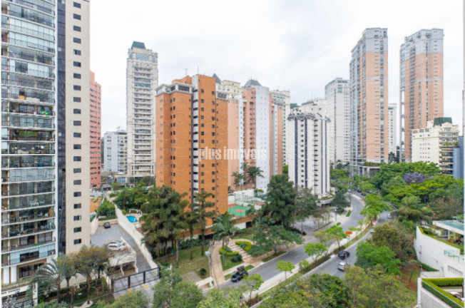 Imagem Apartamento com 4 Quartos à Venda, 335 m² em Moema - São Paulo