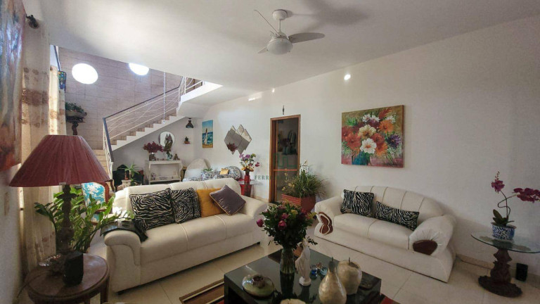 Imagem Casa com 4 Quartos à Venda, 321 m² em Itaipu - Niterói Imagem Casa com 4 Quartos à Venda, 321 m² em Itaipu - Niterói