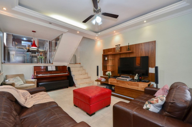 Imagem Casa com 3 Quartos à Venda, 228 m² em Jardim Monte Alegre - São Paulo Imagem Casa com 3 Quartos à Venda, 228 m² em Jardim Monte Alegre - São Paulo