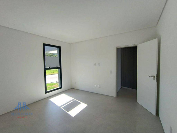 Imagem Casa com 4 Quartos à Venda, 373 m² em Ratones - Florianópolis