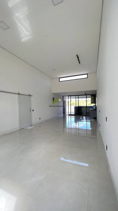 Imagem Casa de Condomínio com 3 Quartos à Venda, 350 m²