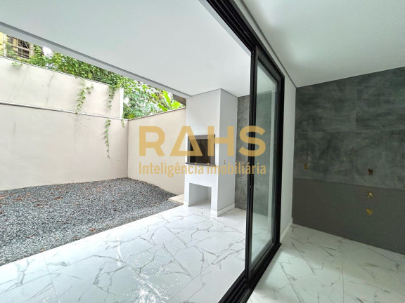 Imagem Casa com 3 Quartos à Venda, 158 m² em América - Joinville Imagem Casa com 3 Quartos à Venda, 158 m² em América - Joinville