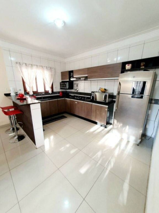 Imagem Sobrado com 3 Quartos à Venda, 170 m² em Barreiro - Taubaté