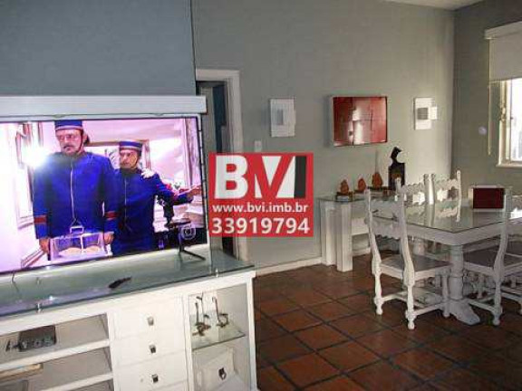 Imagem Casa com 5 Quartos à Venda, 150 m² em Vila Kosmos - Rio De Janeiro