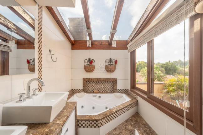 Imagem Casa com 4 Quartos à Venda, 205 m² em Ipanema - Porto Alegre Imagem Casa com 4 Quartos à Venda, 205 m² em Ipanema - Porto Alegre