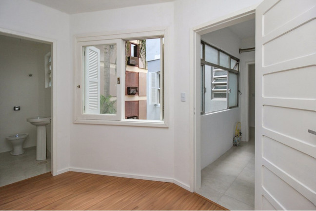 Imagem Apartamento com 2 Quartos à Venda, 77 m² em Petrópolis - Porto Alegre Imagem Apartamento com 2 Quartos à Venda, 77 m² em Petrópolis - Porto Alegre
