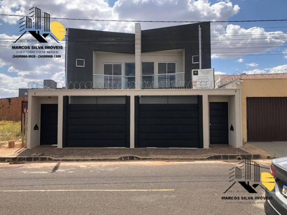 Imagem Casa com 3 Quartos à Venda, 83 m² em Laranjeiras - Uberlândia Imagem Casa com 3 Quartos à Venda, 83 m² em Laranjeiras - Uberlândia