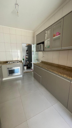 Imagem Casa com 2 Quartos à Venda, 94 m² Imagem Casa com 2 Quartos à Venda, 94 m²