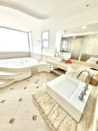 Imagem Casa com 4 Quartos à Venda, 330 m² em Alphaville - Santana De Parnaíba Imagem Casa com 4 Quartos à Venda, 330 m² em Alphaville - Santana De Parnaíba