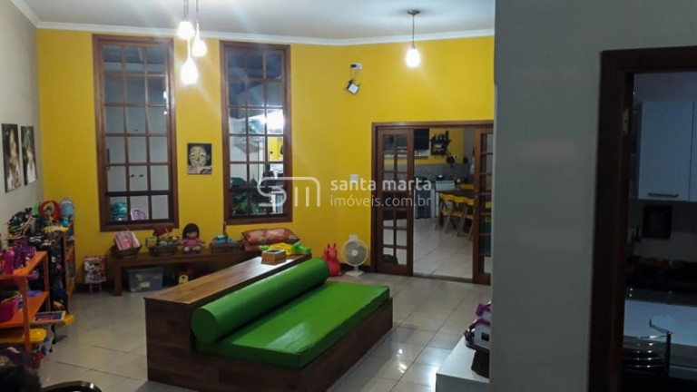 Imagem Sobrado com 3 Quartos à Venda, 250 m² em Olaria - Lorena Imagem Sobrado com 3 Quartos à Venda, 250 m² em Olaria - Lorena