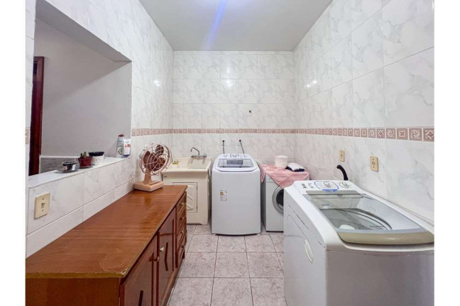 Imagem Casa com 3 Quartos à Venda, em Igara - Canoas Imagem Casa com 3 Quartos à Venda, em Igara - Canoas