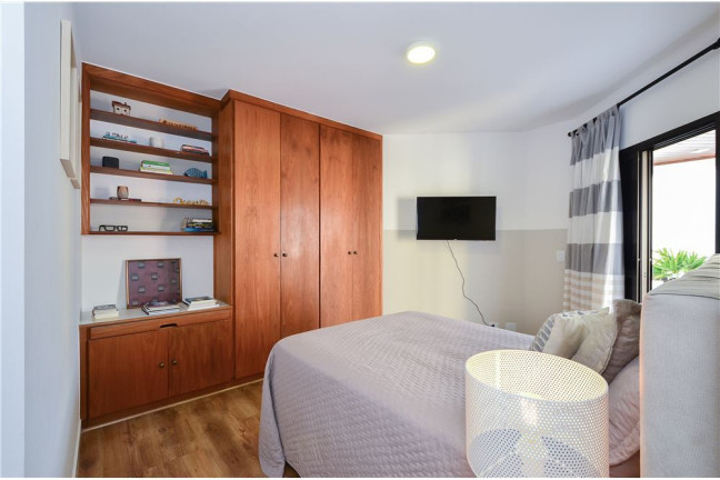 Imagem Imóvel com 4 Quartos à Venda,  em Panamby - São Paulo