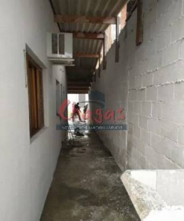 Imagem Casa com 1 Quarto à Venda, 50 m² em Rio Do Ouro - Caraguatatuba
