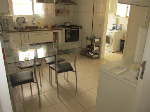 Imagem Casa com 3 Quartos à Venda, 206 m² em Marapé - Santos