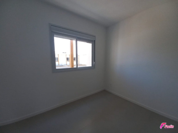 Imagem Casa com 2 Quartos à Venda, 78 m² em Morro Das Pedras - Florianópolis