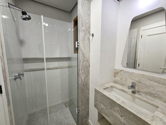 Imagem Imóvel com 3 Quartos à Venda, 166 m² em São João - Porto Alegre Imagem Imóvel com 3 Quartos à Venda, 166 m² em São João - Porto Alegre