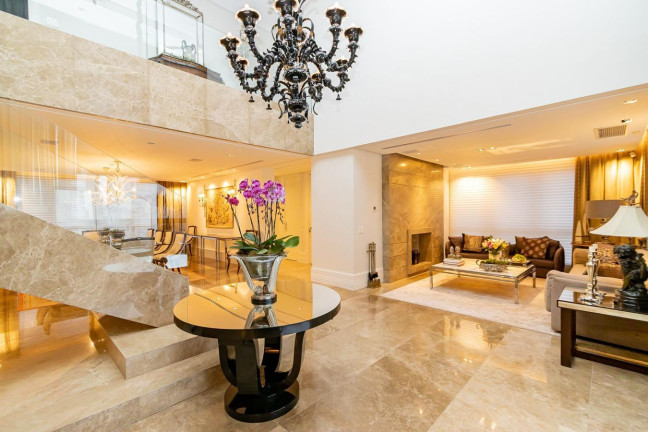 Imagem Apartamento com 3 Quartos à Venda, 791 m² em água Verde - Curitiba