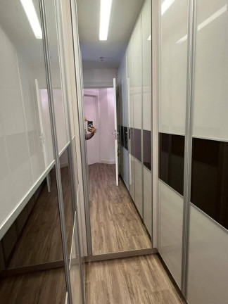 Imagem Apartamento com 3 Quartos à Venda, em Centro - Florianópolis Imagem Apartamento com 3 Quartos à Venda, em Centro - Florianópolis