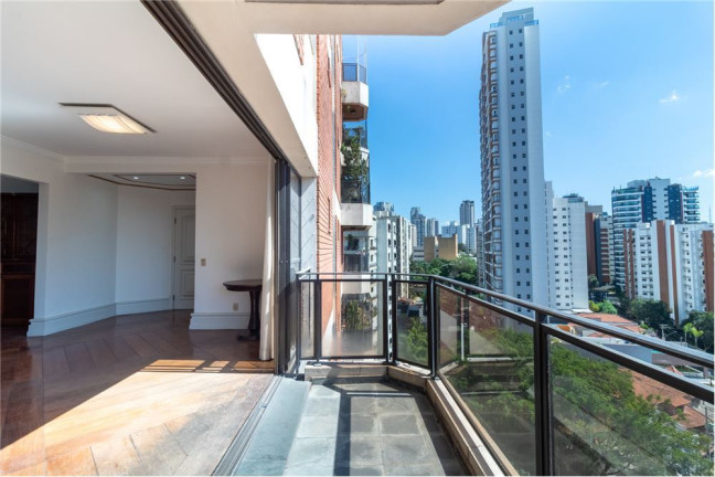 Imagem Imóvel com 4 Quartos à Venda,  em Chácara Klabin - São Paulo
