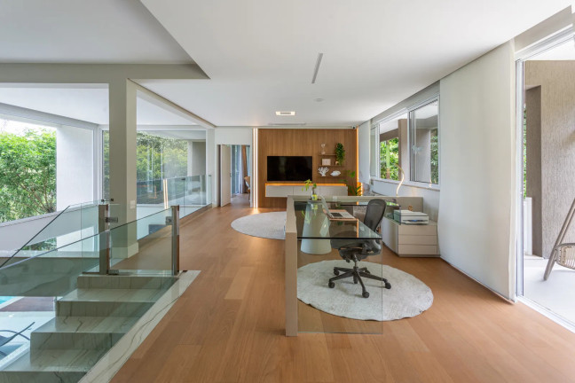 Imagem Casa com 4 Quartos à Venda, 524 m² em Estaleirinho - Balneário Camboriú Imagem Casa com 4 Quartos à Venda, 524 m² em Estaleirinho - Balneário Camboriú