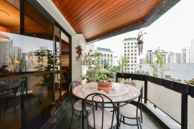 Imagem Imóvel com 3 Quartos à Venda, 226 m² em Vila Suzana - São Paulo