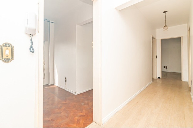 Imagem Apartamento com 3 Quartos à Venda, 78 m² em Centro Histórico - Porto Alegre Imagem Apartamento com 3 Quartos à Venda, 78 m² em Centro Histórico - Porto Alegre