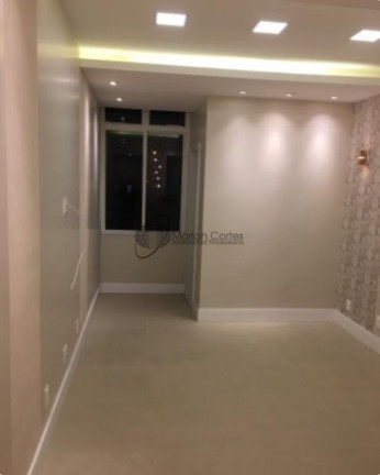 Imagem Imóvel com 2 Quartos à Venda, 70 m² em Centro - Niterói Imagem Imóvel com 2 Quartos à Venda, 70 m² em Centro - Niterói
