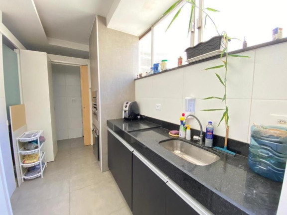 Imagem Imóvel com 4 Quartos à Venda, 180 m² em Copacabana - Rio De Janeiro Imagem Imóvel com 4 Quartos à Venda, 180 m² em Copacabana - Rio De Janeiro