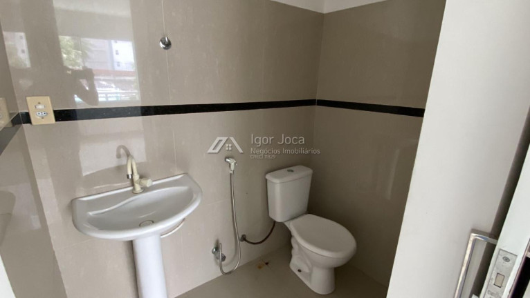Imagem Casa com 6 Quartos à Venda, 210 m² em Aldeota - Fortaleza Imagem Casa com 6 Quartos à Venda, 210 m² em Aldeota - Fortaleza