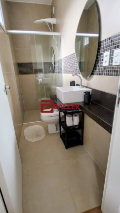 Imagem Casa com 3 Quartos à Venda, 115 m² em Centro - Florianópolis Imagem Casa com 3 Quartos à Venda, 115 m² em Centro - Florianópolis