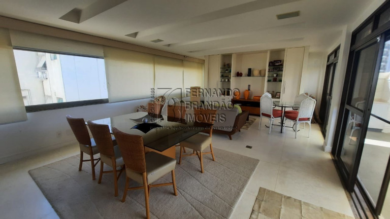 Imagem Imóvel com 3 Quartos à Venda, 430 m² em Leblon - Rio De Janeiro Imagem Imóvel com 3 Quartos à Venda, 430 m² em Leblon - Rio De Janeiro