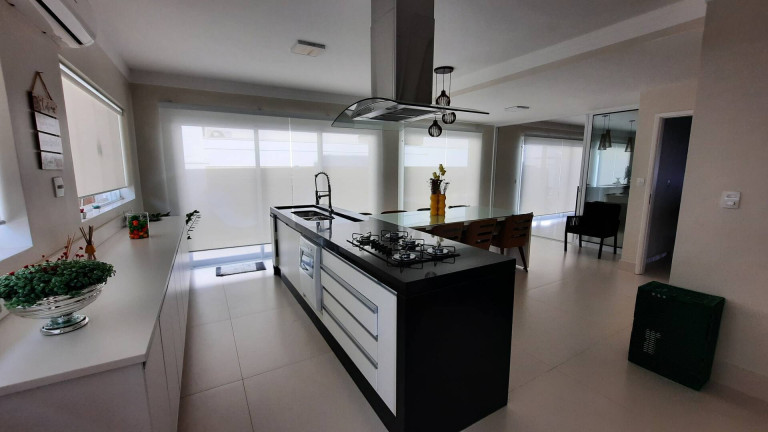 Imagem Casa com 4 Quartos à Venda, 324 m² em Tabatinga - Caraguatatuba Imagem Casa com 4 Quartos à Venda, 324 m² em Tabatinga - Caraguatatuba