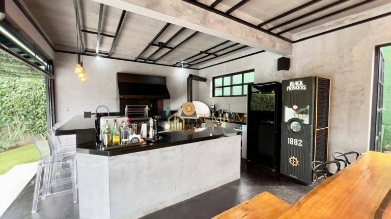 Imagem Casa com 7 Quartos à Venda, 400 m² em Pouso Alegre - Santa Isabel