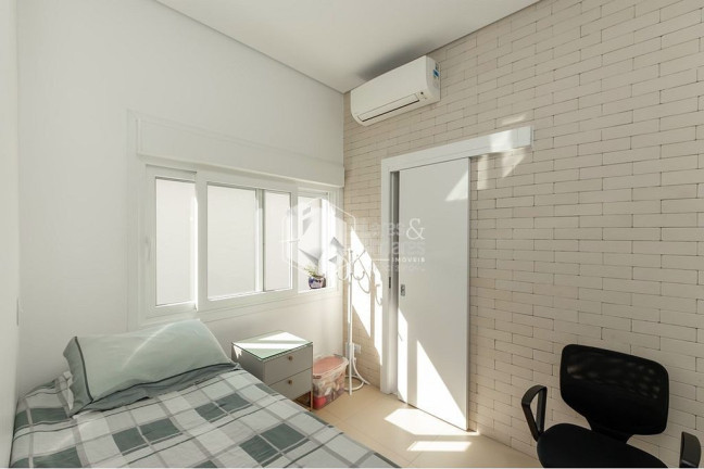 Imagem Casa com 4 Quartos à Venda, 256 m² em Planalto Paulista - São Paulo Imagem Casa com 4 Quartos à Venda, 256 m² em Planalto Paulista - São Paulo