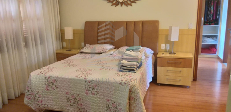 Imagem Casa com 4 Quartos à Venda, 351 m² em Praia Taquaras - Balneário Camboriú Imagem Casa com 4 Quartos à Venda, 351 m² em Praia Taquaras - Balneário Camboriú