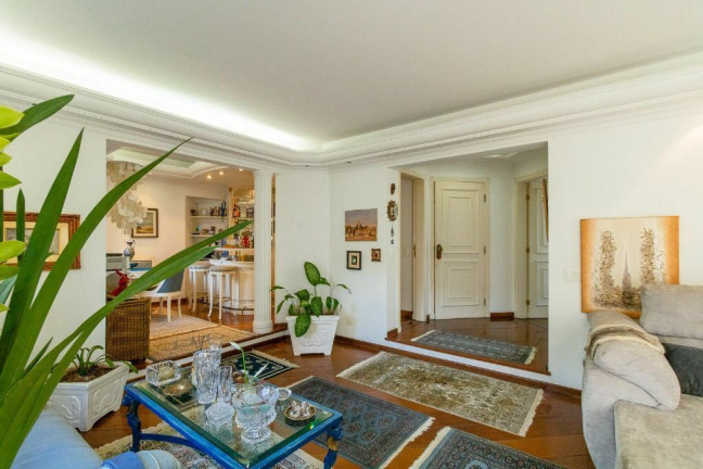 Apartamento com 3 Quartos à Venda, 256 m² em Aclimação - São Paulo