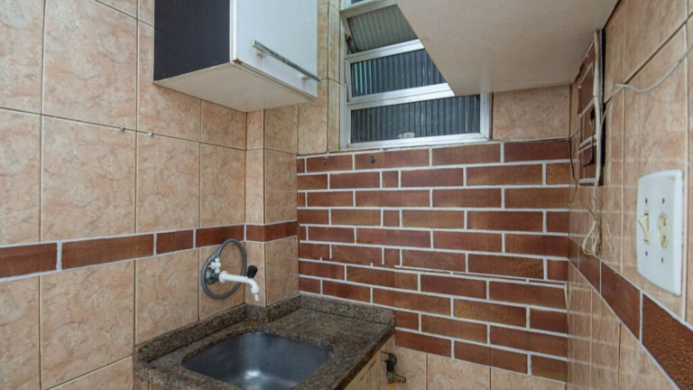 Imagem Imóvel com 1 Quarto à Venda, 26 m² em Copacabana - Rio De Janeiro Imagem Imóvel com 1 Quarto à Venda, 26 m² em Copacabana - Rio De Janeiro