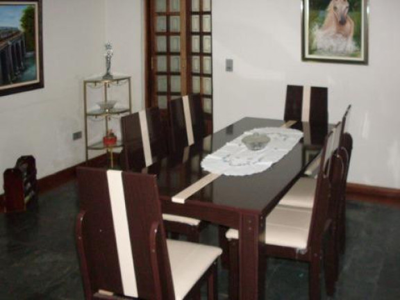 Imagem Sobrado com 5 Quartos à Venda, 200 m² em Jardim Vila Galvão - Guarulhos