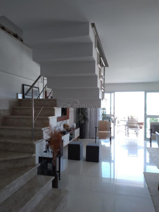 Imagem Imóvel com 3 Quartos à Venda, 230 m² em Glória - Macaé Imagem Imóvel com 3 Quartos à Venda, 230 m² em Glória - Macaé