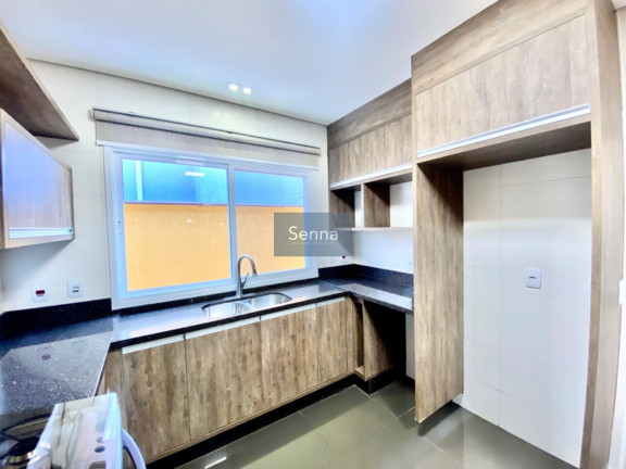 Imagem Casa com 3 Quartos à Venda, 244 m² em Medeiros - Jundiaí Imagem Casa com 3 Quartos à Venda, 244 m² em Medeiros - Jundiaí