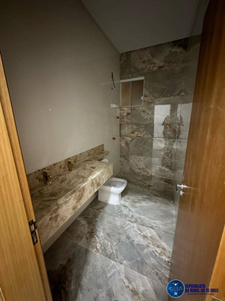 Imagem Casa com 3 Quartos à Venda, 270 m² em Setor Três Marias - Goiânia Imagem Casa com 3 Quartos à Venda, 270 m² em Setor Três Marias - Goiânia