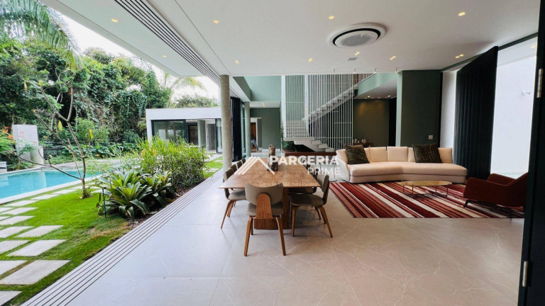 Imagem Casa com 8 Quartos à Venda, 800 m² em Riviera Módulo 12 - Bertioga Imagem Casa com 8 Quartos à Venda, 800 m² em Riviera Módulo 12 - Bertioga