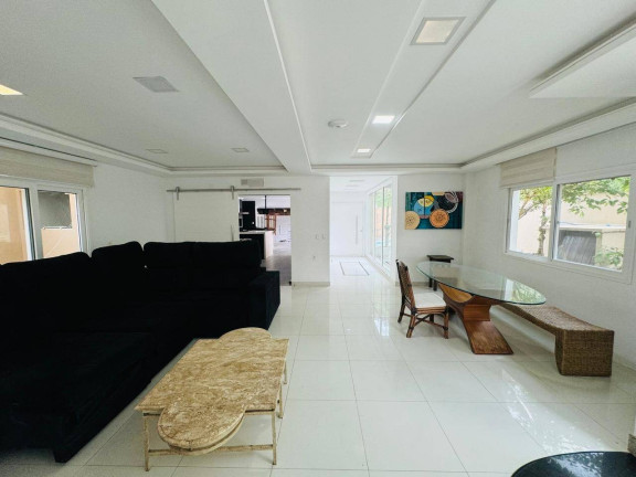 Imagem Casa com 4 Quartos para Alugar, 750 m² em Praia Dos Amores - Balneário Camboriú