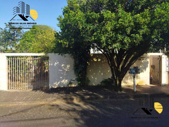 Casa com 3 Quartos à Venda, 300 m² em Segismundo Pereira - Uberlândia