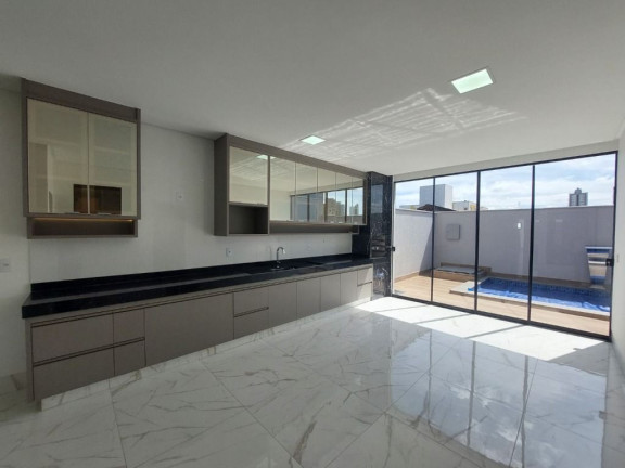 Casa com 3 Quartos à Venda, 170 m² em Vila Rosa - Goiânia