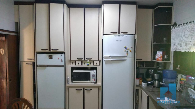 Imagem Casa com 6 Quartos à Venda, 416 m² em Oficinas - Ponta Grossa Imagem Casa com 6 Quartos à Venda, 416 m² em Oficinas - Ponta Grossa